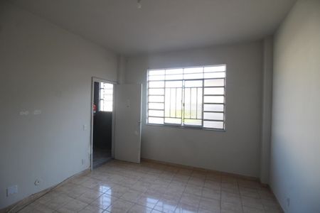 Sala de apartamento para alugar com 1 quarto, 70m² em Centro, Mesquita