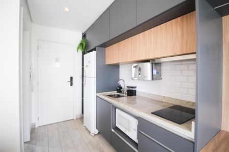 Cozinha de kitnet/studio para alugar com 1 quarto, 25m² em Indianópolis, São Paulo