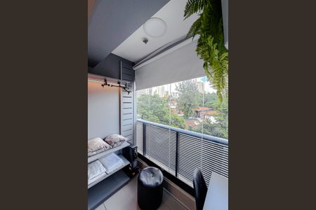 Studio para alugar com 25m², 1 quarto e sem vaga Studio para alugar com 25m², 1 quarto e sem vagaVaranda