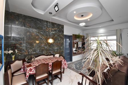 Apartamento para alugar com 130m², 3 quartos e sem vagaSala