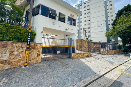 Apartamento para alugar com 73m², 3 quartos e 1 vaga Apartamento para alugar com 73m², 3 quartos e 1 vagaFachada