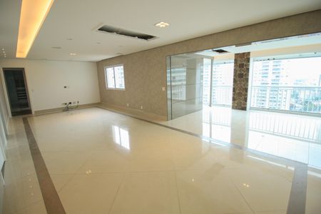 Apartamento à venda com 4 quartos, 202m² em Água Rasa, São Paulo