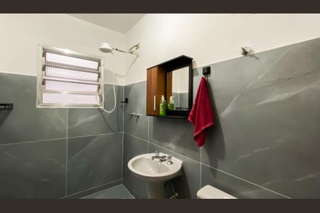 Casa para alugar com 65m², 1 quarto e sem vagaBanheiro