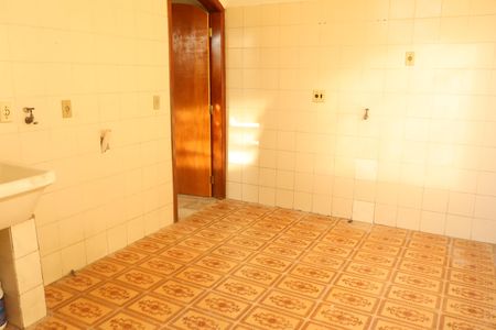 Casa à venda com 215m², 3 quartos e 2 vagasÁrea de Serviço