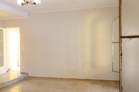 Casa para alugar com 215m², 3 quartos e 2 vagasSala