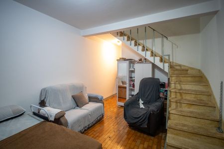 Sala de casa para alugar com 3 quartos, 190m² em Parque Fongaro, São Paulo