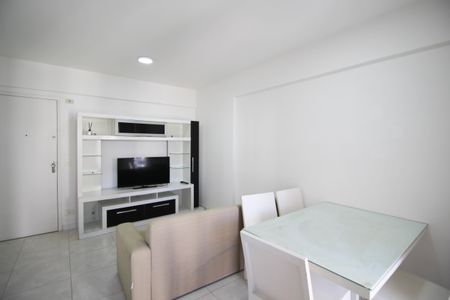 Sala de apartamento para alugar com 1 quarto, 35m² em Indianópolis, São Paulo