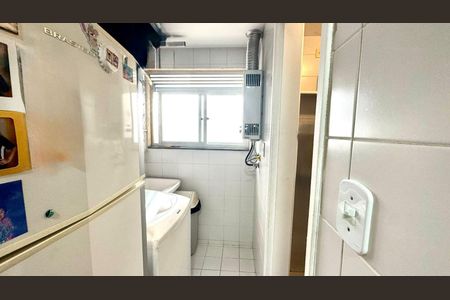 Apartamento à venda com 76m², 3 quartos e 1 vagaÁrea de serviço