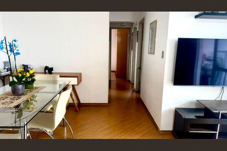 Apartamento à venda com 76m², 3 quartos e 1 vagaSala
