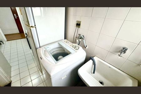 Apartamento à venda com 76m², 3 quartos e 1 vagaÁrea de serviço