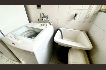 Apartamento à venda com 76m², 3 quartos e 1 vagaÁrea de serviço