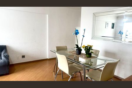 Apartamento à venda com 76m², 3 quartos e 1 vagaSala de jantar