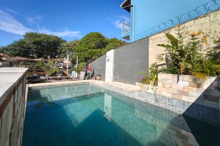 Casa para alugar com 200m², 2 quartos e 2 vagasQuintal - Piscina