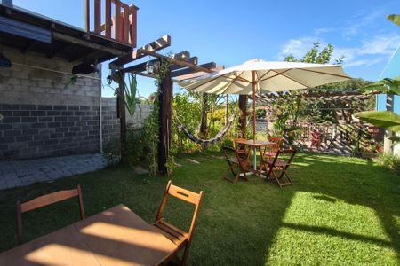 Casa para alugar com 200m², 2 quartos e 2 vagasQuintal - Jardim