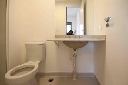 Apartamento à venda com 76m², 2 quartos e 1 vaga Apartamento à venda com 76m², 2 quartos e 1 vagaBanheiro da Suite