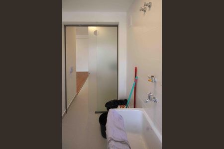 Apartamento à venda com 76m², 2 quartos e 1 vaga Apartamento à venda com 76m², 2 quartos e 1 vagaÁrea de Serviço