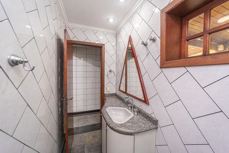 Casa à venda com 430m², 3 quartos e 5 vagas Casa à venda com 430m², 3 quartos e 5 vagasBanheiro 1