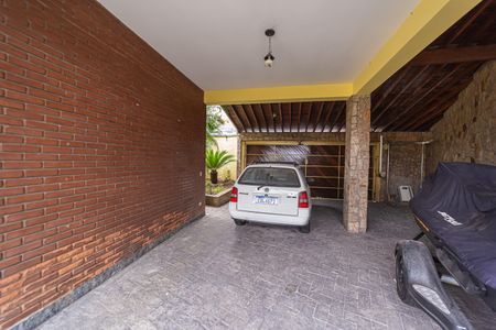 Casa à venda com 430m², 3 quartos e 5 vagas Casa à venda com 430m², 3 quartos e 5 vagasGaragem