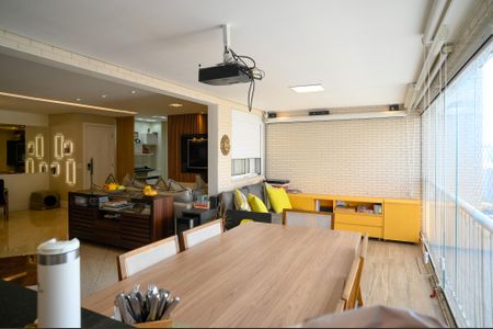 Apartamento à venda com 135m², 3 quartos e 3 vagasVaranda Gourmet