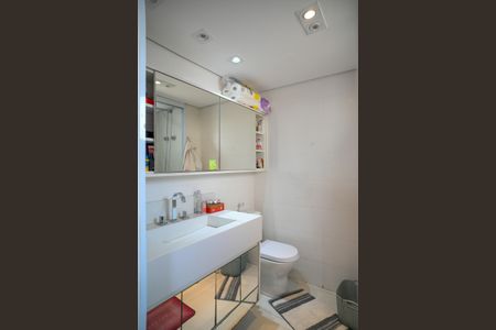 Apartamento à venda com 135m², 3 quartos e 3 vagasBanheiro Quarto 1 - Suite