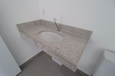 Apartamento para alugar com 96m², 2 quartos e 2 vagasBanheiro do Quarto 1