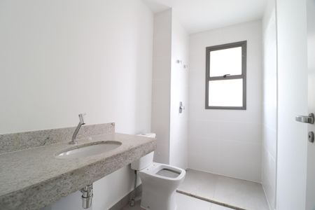 Apartamento para alugar com 96m², 2 quartos e 2 vagasBanheiro do Quarto 2