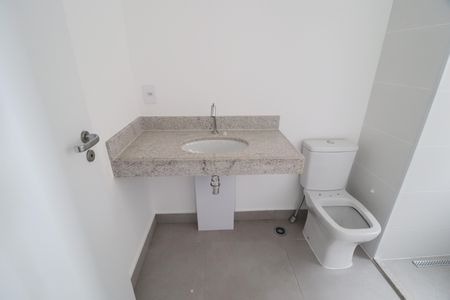 Apartamento para alugar com 96m², 2 quartos e 2 vagasBanheiro do Quarto 1