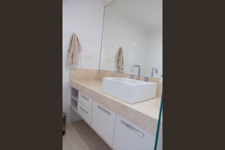 Apartamento à venda com 134m², 2 quartos e 2 vagas Apartamento à venda com 134m², 2 quartos e 2 vagasQuarto 1 Banheiro suíte 1