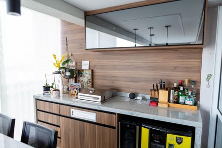 Apartamento à venda com 134m², 2 quartos e 2 vagas Apartamento à venda com 134m², 2 quartos e 2 vagasVaranda