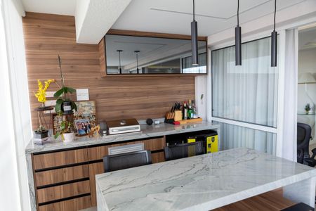 Apartamento à venda com 134m², 2 quartos e 2 vagas Apartamento à venda com 134m², 2 quartos e 2 vagasVaranda