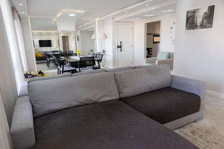 Apartamento à venda com 134m², 2 quartos e 2 vagas Apartamento à venda com 134m², 2 quartos e 2 vagasSala