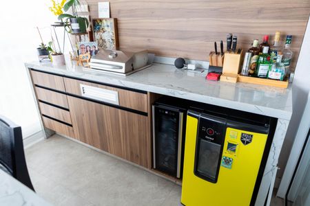 Apartamento à venda com 134m², 2 quartos e 2 vagas Apartamento à venda com 134m², 2 quartos e 2 vagasVaranda