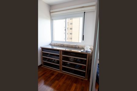 Apartamento à venda com 134m², 2 quartos e 2 vagas Apartamento à venda com 134m², 2 quartos e 2 vagasCloset da suíte