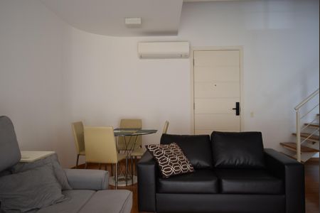 Apartamento para alugar com 96m², 2 quartos e 2 vagasSala