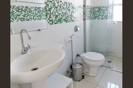 Banheiro  de apartamento à venda com 1 quarto, 70m² em Sion, Belo Horizonte