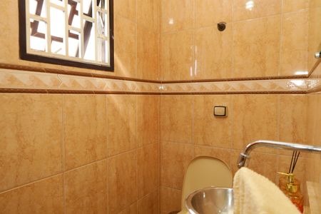 Casa para alugar com 411m², 3 quartos e 6 vagasBanheiro 3