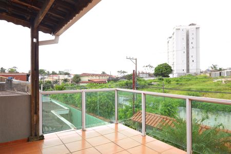 Casa para alugar com 411m², 3 quartos e 6 vagasVaranda superior