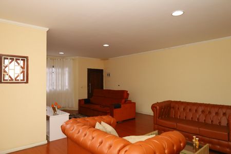 Casa para alugar com 411m², 3 quartos e 6 vagasSala