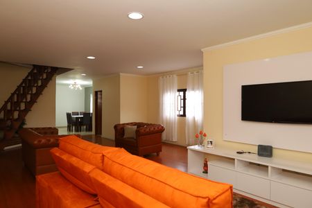 Casa para alugar com 411m², 3 quartos e 6 vagasSala