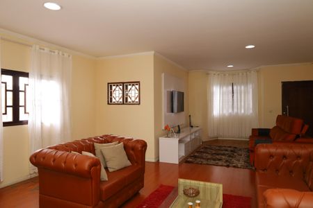 Casa para alugar com 411m², 3 quartos e 6 vagasSala