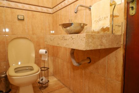 Casa para alugar com 411m², 3 quartos e 6 vagasBanheiro 3