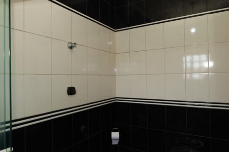 Casa para alugar com 411m², 3 quartos e 6 vagasBanheiro 1 - Suíte