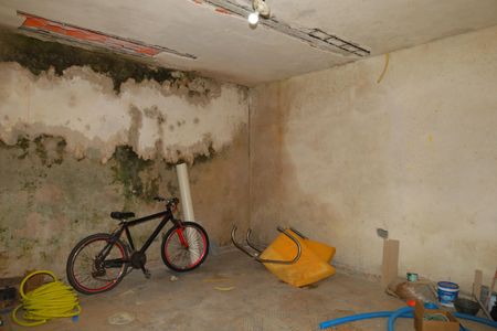 Casa para alugar com 411m², 3 quartos e 6 vagasArmazém