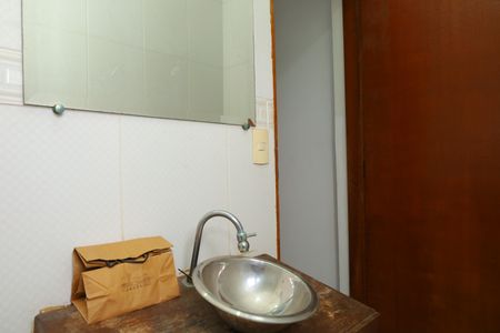 Casa para alugar com 411m², 3 quartos e 6 vagasBanheiro 2