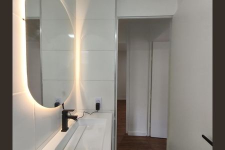 Apartamento à venda com 52m², 2 quartos e 1 vagaFoto 01