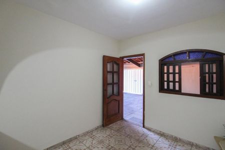 Casa à venda com 98m², 4 quartos e 4 vagasSala 1