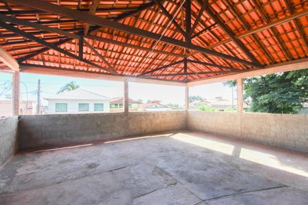 Casa à venda com 98m², 4 quartos e 4 vagasTerraço