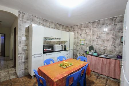Casa à venda com 98m², 4 quartos e 4 vagasCozinha