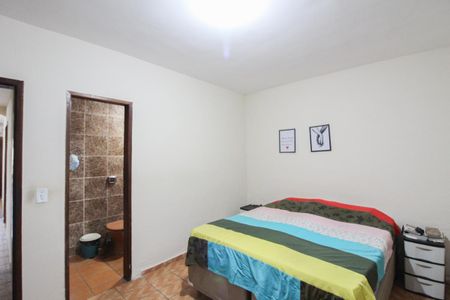 Casa à venda com 98m², 4 quartos e 4 vagasSuíte