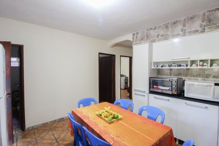 Casa à venda com 98m², 4 quartos e 4 vagasCozinha